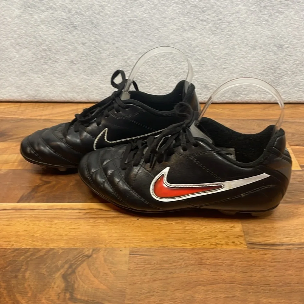 Nike soccer rubber cleats